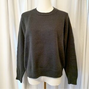 Banana Republic Factory Charcoal Gray Crew Neck Sweater Size Petite Large